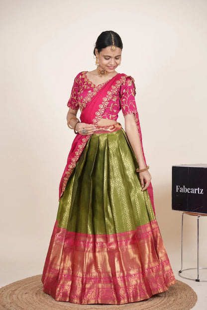 దక్షిణ భారత పండుగ సాంప్రదాయ హాఫ్ చీర (ఛవి) 