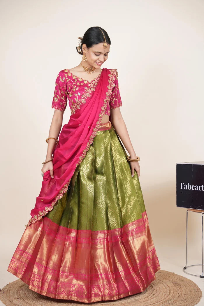 దక్షిణ భారత పండుగ సాంప్రదాయ హాఫ్ చీర (ఛవి) 