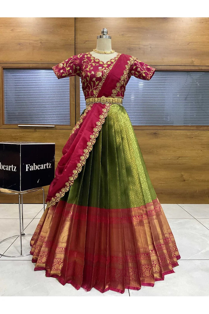 దక్షిణ భారత పండుగ సాంప్రదాయ హాఫ్ చీర (ఛవి) 