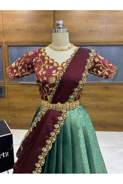 దక్షిణ భారత పండుగ సాంప్రదాయ హాఫ్ చీర (ఛవి) 