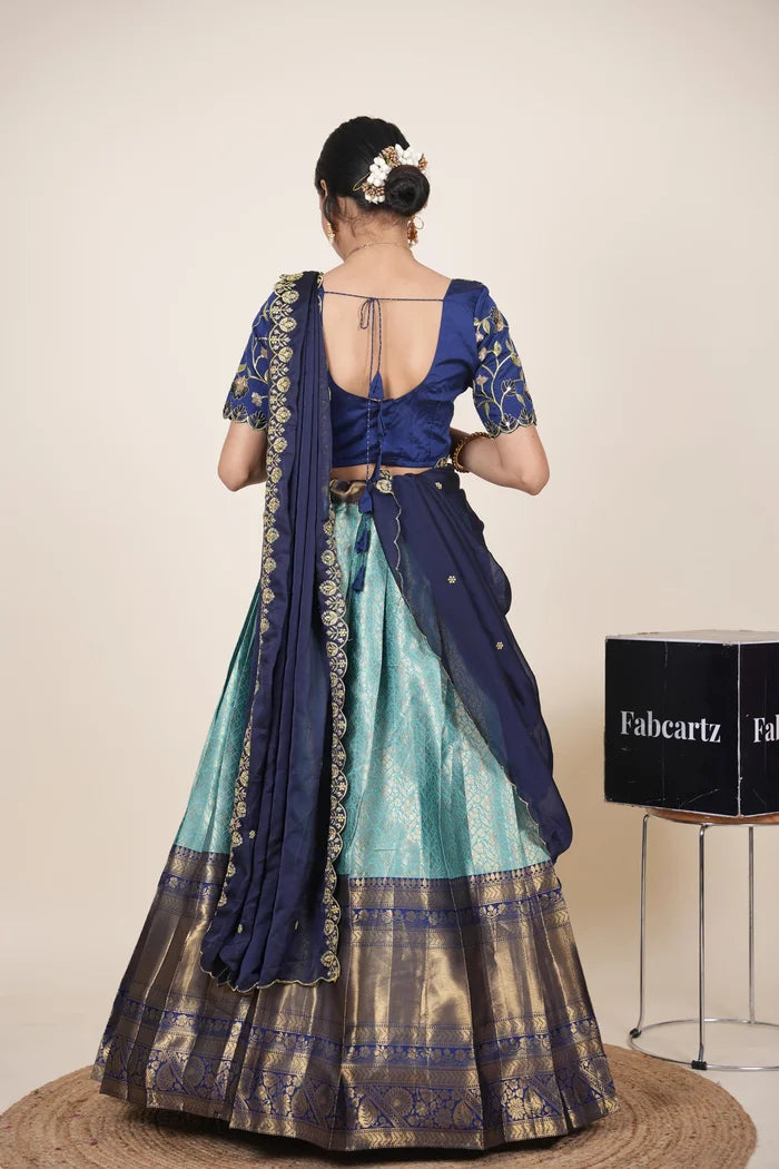 దక్షిణ భారత పండుగ సాంప్రదాయ హాఫ్ చీర (ఛవి) 