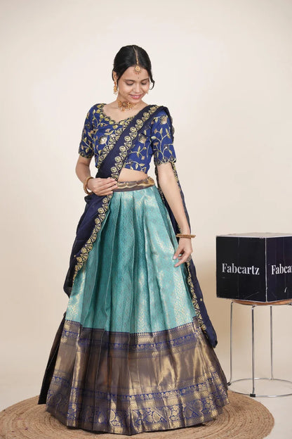 దక్షిణ భారత పండుగ సాంప్రదాయ హాఫ్ చీర (ఛవి) 