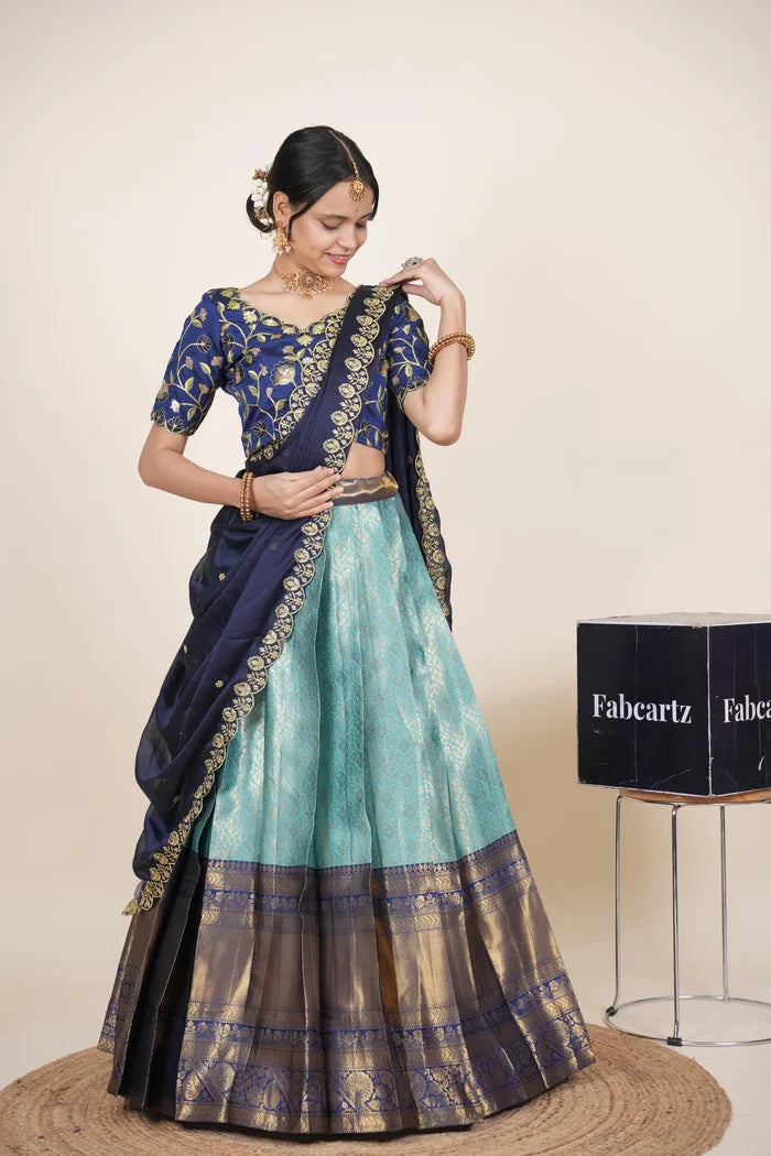 దక్షిణ భారత పండుగ సాంప్రదాయ హాఫ్ చీర (ఛవి) 