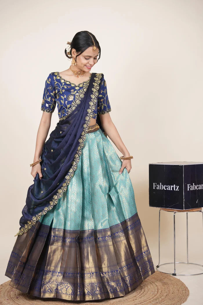 దక్షిణ భారత పండుగ సాంప్రదాయ హాఫ్ చీర (ఛవి) 