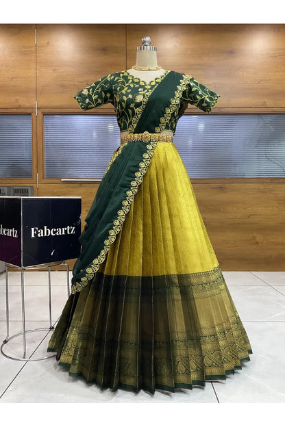 దక్షిణ భారత పండుగ సాంప్రదాయ హాఫ్ చీర (ఛవి) 