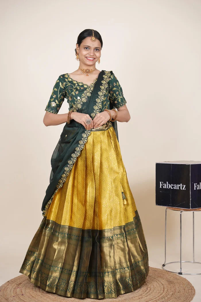 దక్షిణ భారత పండుగ సాంప్రదాయ హాఫ్ చీర (ఛవి) 