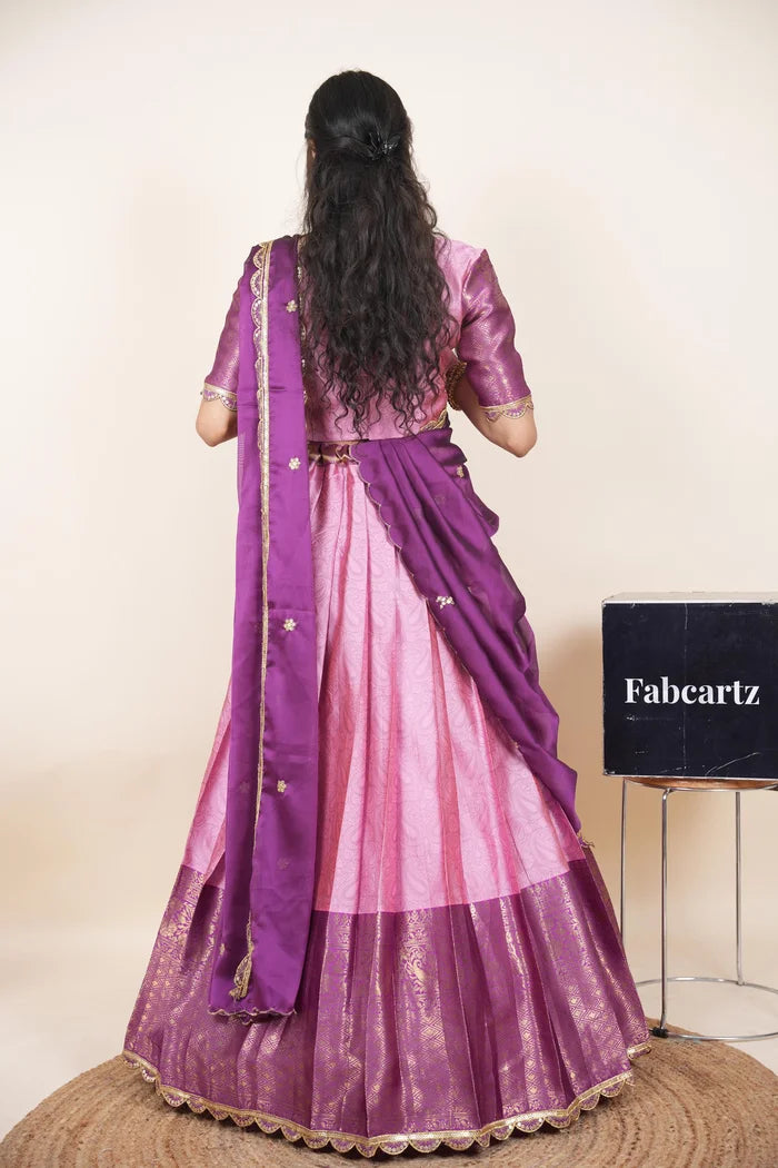 దక్షిణ భారత పండుగ సాంప్రదాయ హాఫ్ చీర (ఛవి) 