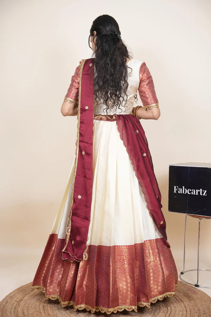 దక్షిణ భారత పండుగ సాంప్రదాయ హాఫ్ చీర (ఛవి) 