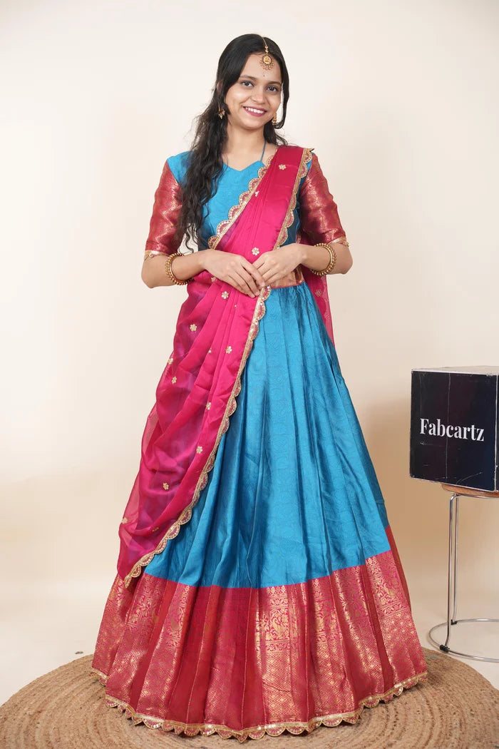 దక్షిణ భారత పండుగ సాంప్రదాయ హాఫ్ చీర (ఛవి) 