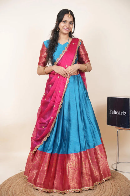 దక్షిణ భారత పండుగ సాంప్రదాయ హాఫ్ చీర (ఛవి) 