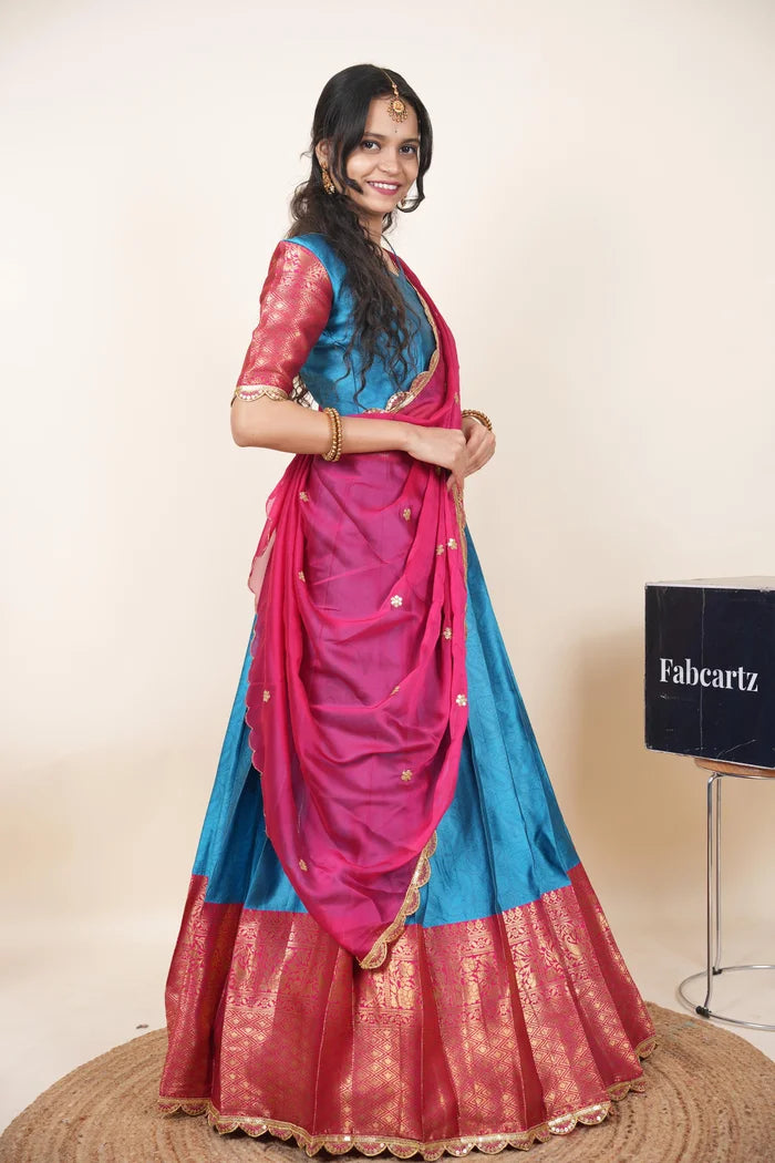 దక్షిణ భారత పండుగ సాంప్రదాయ హాఫ్ చీర (ఛవి) 