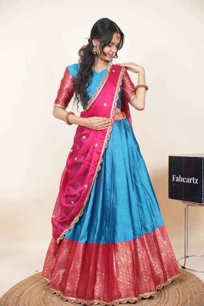 దక్షిణ భారత పండుగ సాంప్రదాయ హాఫ్ చీర (ఛవి) 