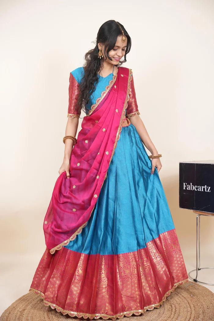 దక్షిణ భారత పండుగ సాంప్రదాయ హాఫ్ చీర (ఛవి) 