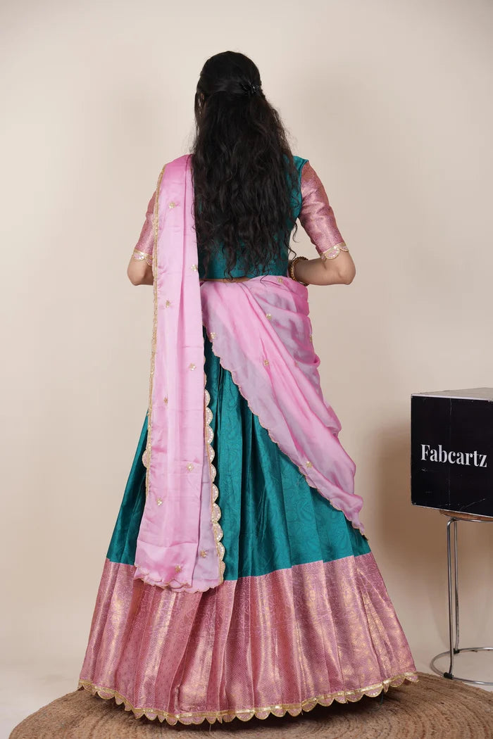 దక్షిణ భారత పండుగ సాంప్రదాయ హాఫ్ చీర (ఛవి) 