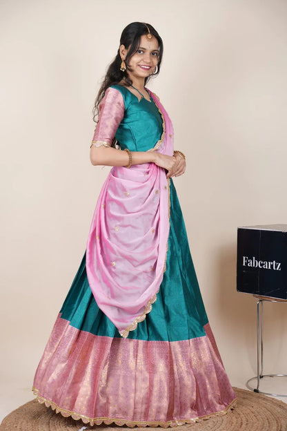 దక్షిణ భారత పండుగ సాంప్రదాయ హాఫ్ చీర (ఛవి) 