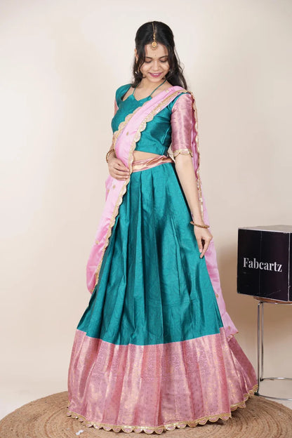 దక్షిణ భారత పండుగ సాంప్రదాయ హాఫ్ చీర (ఛవి) 