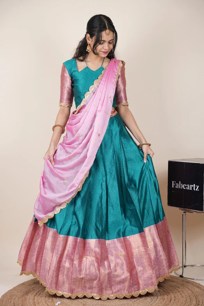 దక్షిణ భారత పండుగ సాంప్రదాయ హాఫ్ చీర (ఛవి) 