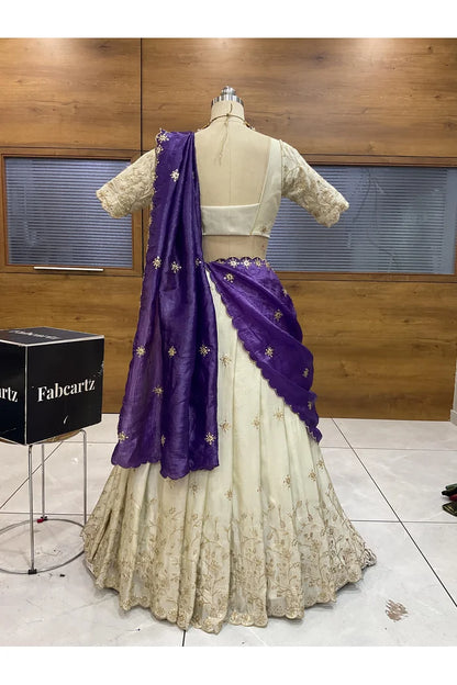 దక్షిణ భారత పండుగ సాంప్రదాయ హాఫ్ చీర (ఛవి) 