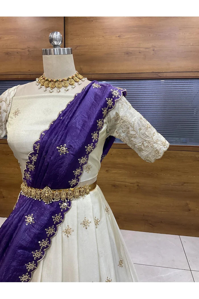 దక్షిణ భారత పండుగ సాంప్రదాయ హాఫ్ చీర (ఛవి) 