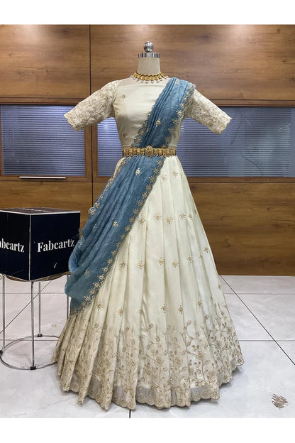 దక్షిణ భారత పండుగ సాంప్రదాయ హాఫ్ చీర (ఛవి) 