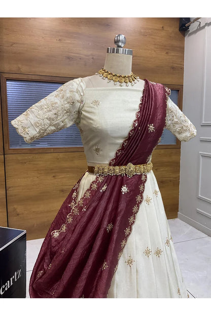 దక్షిణ భారత పండుగ సాంప్రదాయ హాఫ్ చీర (ఛవి) 