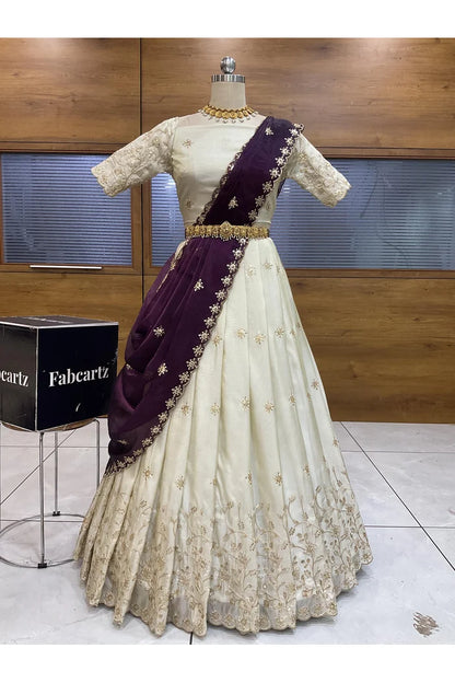 దక్షిణ భారత పండుగ సాంప్రదాయ హాఫ్ చీర (ఛవి) 