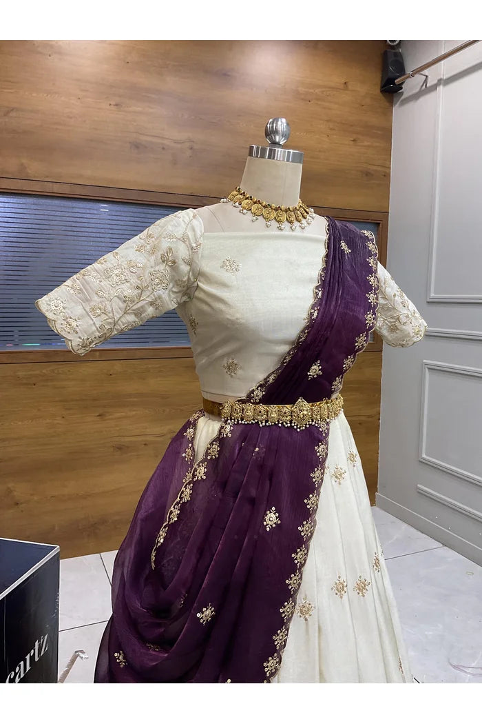 దక్షిణ భారత పండుగ సాంప్రదాయ హాఫ్ చీర (ఛవి) 