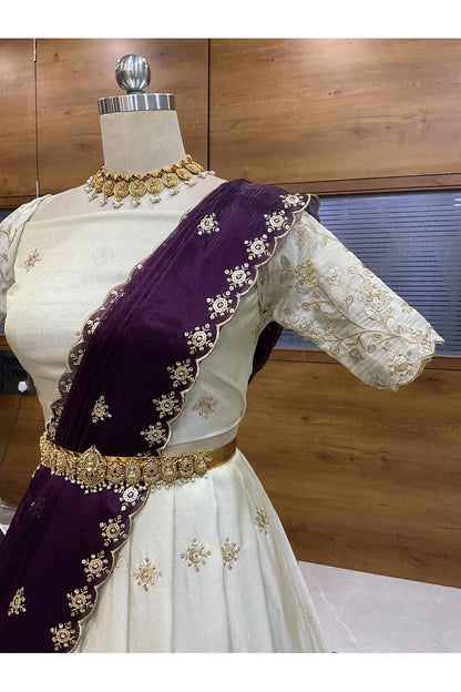 దక్షిణ భారత పండుగ సాంప్రదాయ హాఫ్ చీర (ఛవి) 