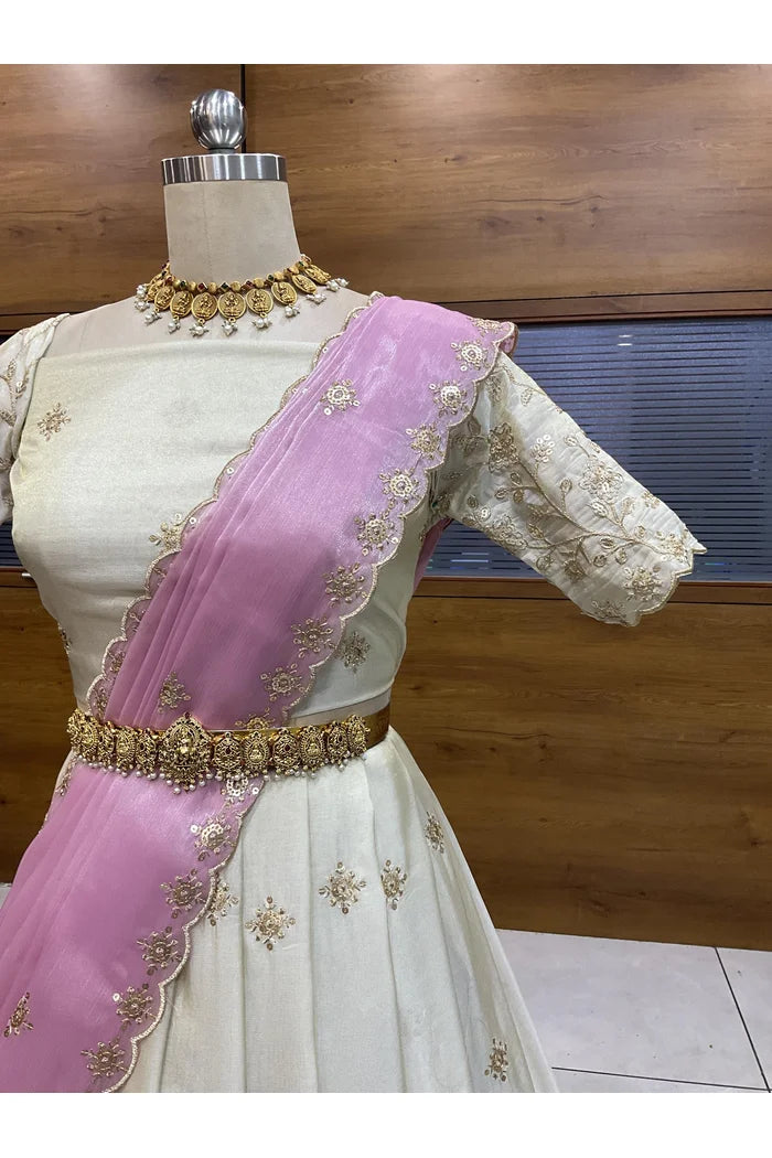 దక్షిణ భారత పండుగ సాంప్రదాయ హాఫ్ చీర (ఛవి) 