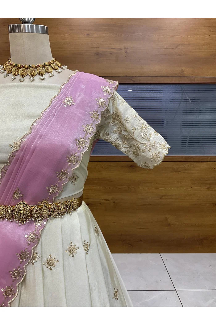 దక్షిణ భారత పండుగ సాంప్రదాయ హాఫ్ చీర (ఛవి) 