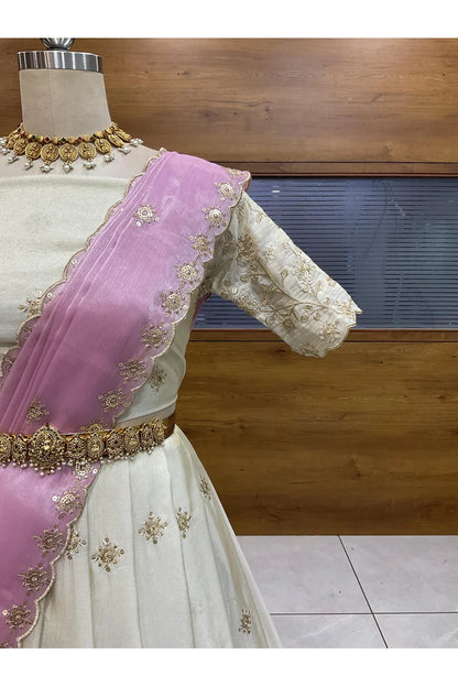 దక్షిణ భారత పండుగ సాంప్రదాయ హాఫ్ చీర (ఛవి) 