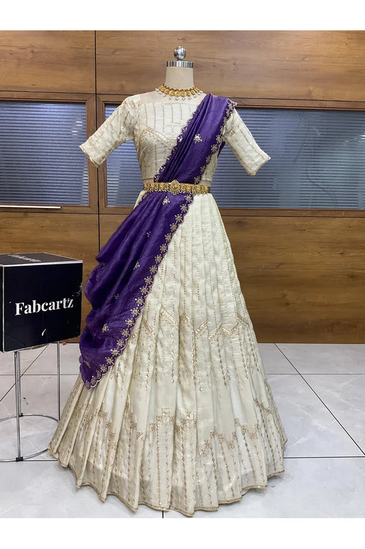 దక్షిణ భారత పండుగ సాంప్రదాయ హాఫ్ చీర (ఛవి) 