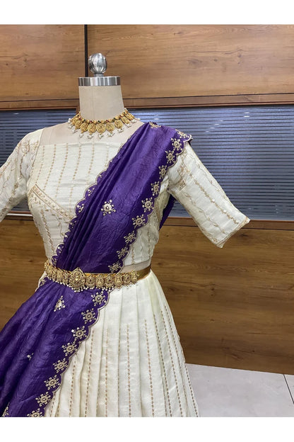 దక్షిణ భారత పండుగ సాంప్రదాయ హాఫ్ చీర (ఛవి) 