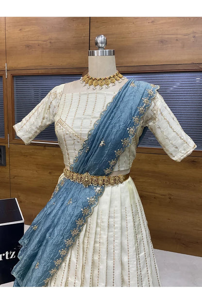 దక్షిణ భారత పండుగ సాంప్రదాయ హాఫ్ చీర (ఛవి) 