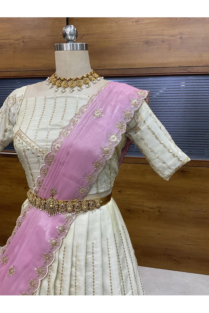 దక్షిణ భారత పండుగ సాంప్రదాయ హాఫ్ చీర (ఛవి) 