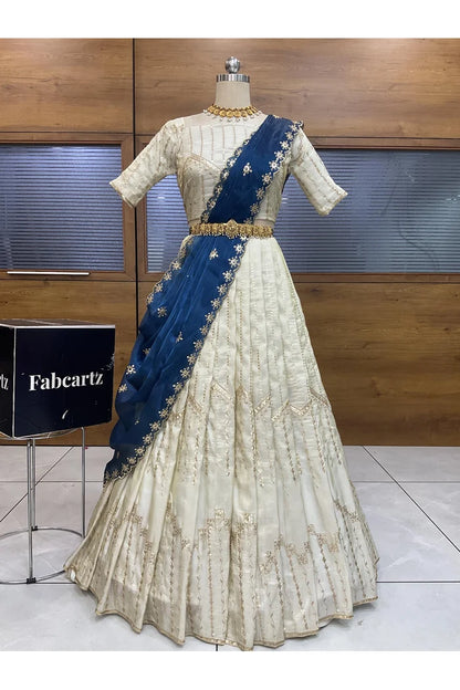 దక్షిణ భారత పండుగ సాంప్రదాయ హాఫ్ చీర (ఛవి) 