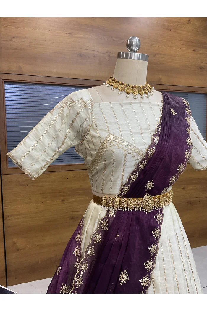 దక్షిణ భారత పండుగ సాంప్రదాయ హాఫ్ చీర (ఛవి) 