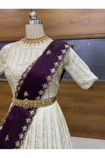 దక్షిణ భారత పండుగ సాంప్రదాయ హాఫ్ చీర (ఛవి) 