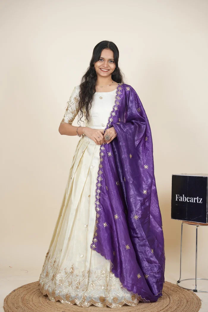 దక్షిణ భారత పండుగ సాంప్రదాయ హాఫ్ చీర (ఛవి) 