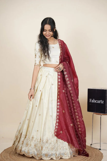 దక్షిణ భారత పండుగ సాంప్రదాయ హాఫ్ చీర (ఛవి) 