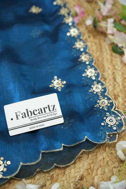 దక్షిణ భారత పండుగ సాంప్రదాయ హాఫ్ చీర (ఛవి) 