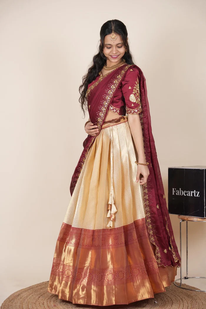 దక్షిణ భారత పండుగ సాంప్రదాయ హాఫ్ చీర (ఛవి) 