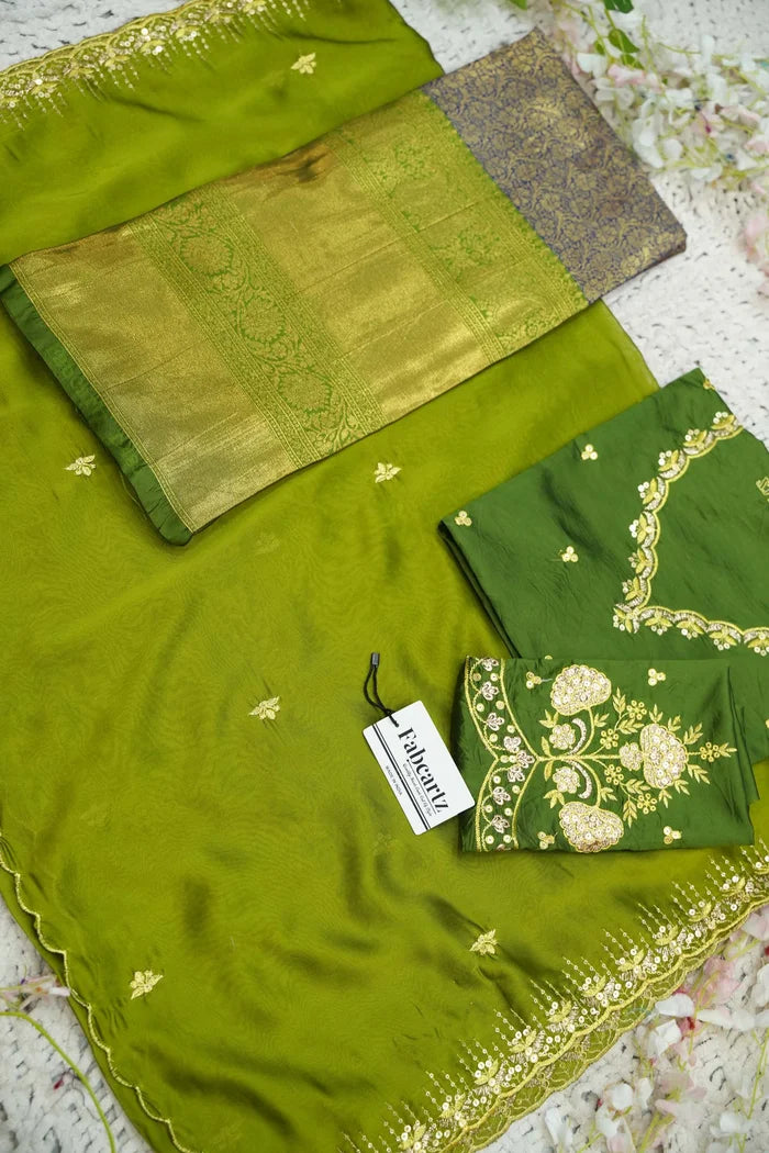 దక్షిణ భారత పండుగ సాంప్రదాయ హాఫ్ చీర (ఛవి) 