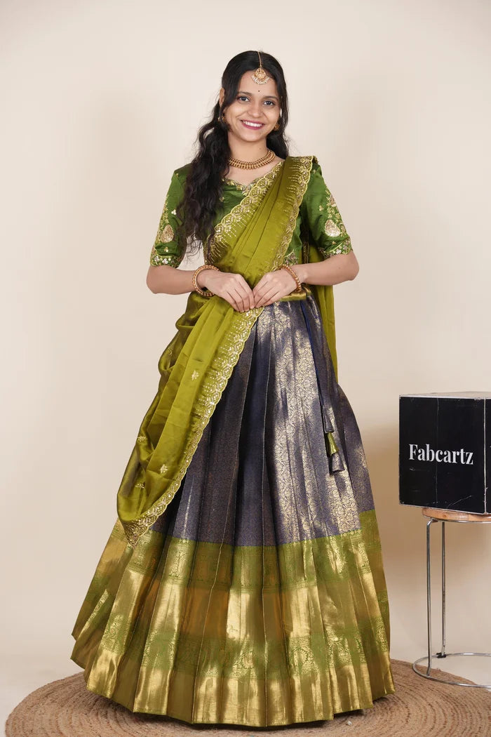 దక్షిణ భారత పండుగ సాంప్రదాయ హాఫ్ చీర (ఛవి) 