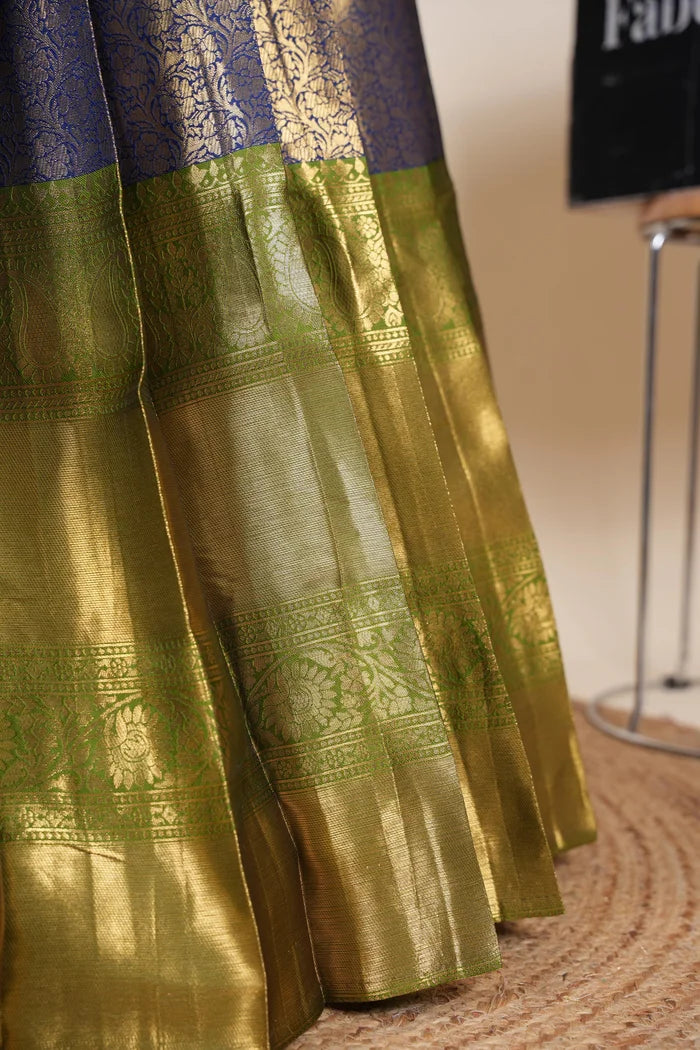 దక్షిణ భారత పండుగ సాంప్రదాయ హాఫ్ చీర (ఛవి) 