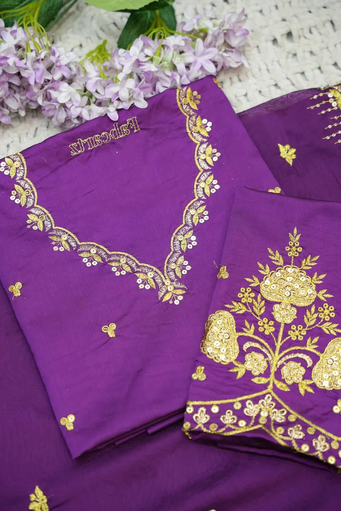 దక్షిణ భారత పండుగ సాంప్రదాయ హాఫ్ చీర (ఛవి) 