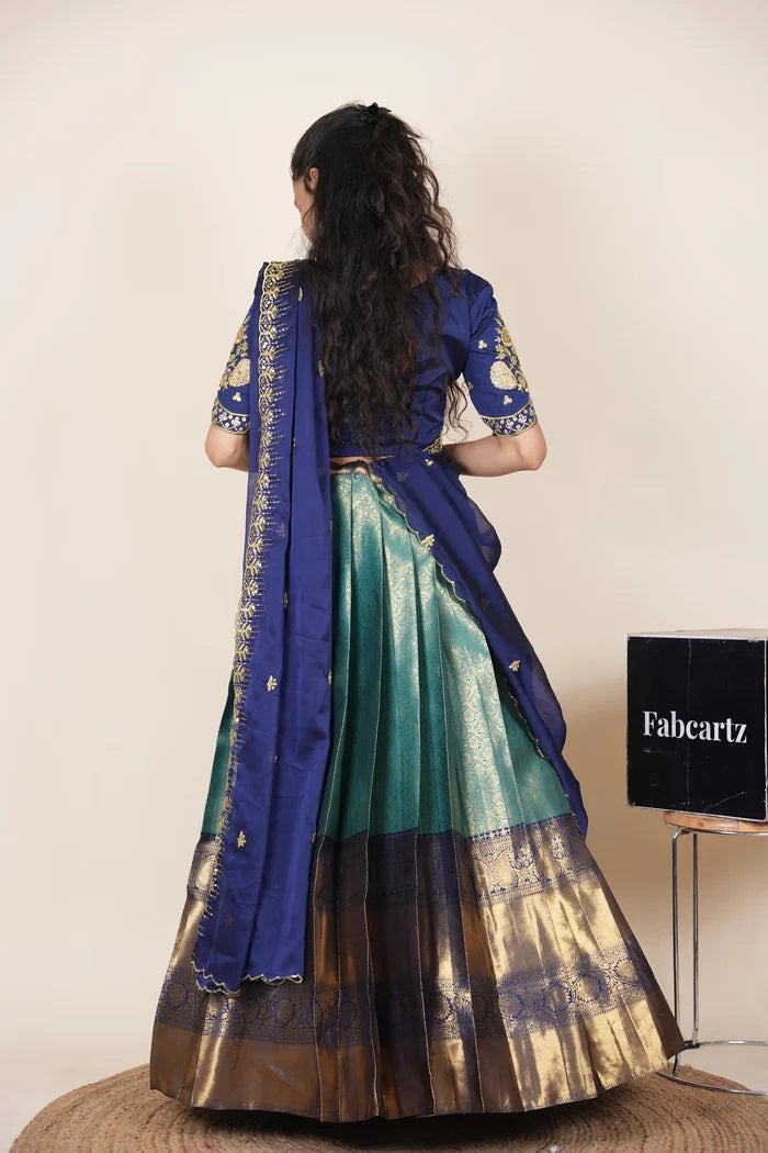 దక్షిణ భారత పండుగ సాంప్రదాయ హాఫ్ చీర (ఛవి) 