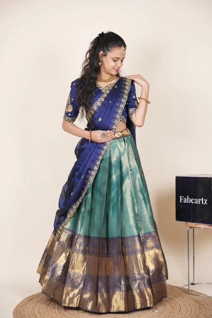 దక్షిణ భారత పండుగ సాంప్రదాయ హాఫ్ చీర (ఛవి) 