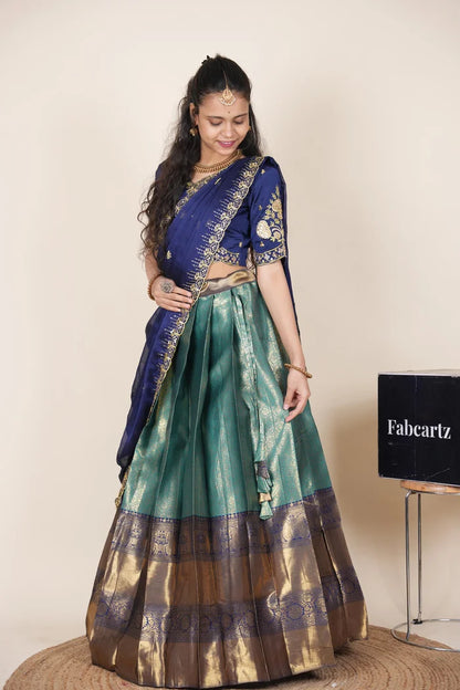 దక్షిణ భారత పండుగ సాంప్రదాయ హాఫ్ చీర (ఛవి) 