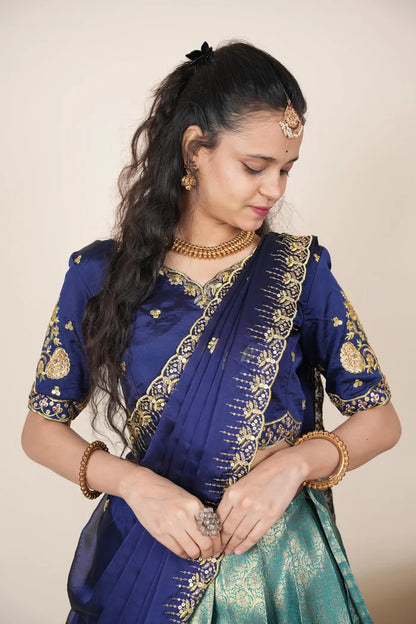 దక్షిణ భారత పండుగ సాంప్రదాయ హాఫ్ చీర (ఛవి) 